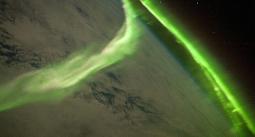 Revealed_ The stunning green glow of the Southern Lights photographed by astronauts from ABOVE | Mail Online.jpg